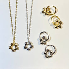 Donut Flower Necklace 甜甜圈花兒項鍊
