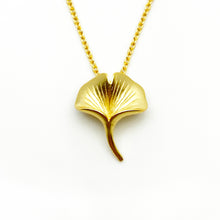 Ginkgo 18K Gold Necklace