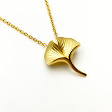 Ginkgo 18K Gold Necklace