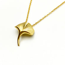 Ginkgo 18K Gold Necklace