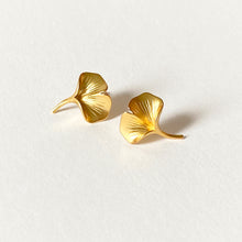 Ginkgo 18K Gold Stud Earrings