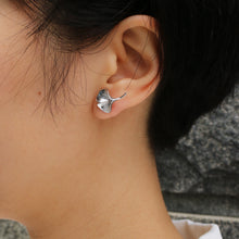 Ginkgo 18K White Gold Stud Earrings