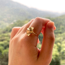 Ginkgo 18K Gold Ring