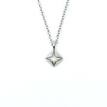 Classic White Gold Necklace