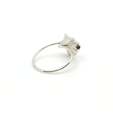 Ginkgo 18K White Gold Ring