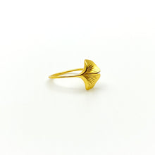 Ginkgo 18K Gold Ring