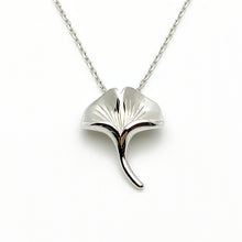 Ginkgo 18K White Gold Necklace