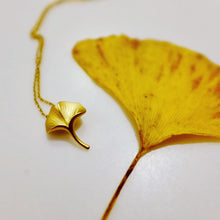 Ginkgo 18K Gold Necklace