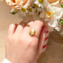 Ginkgo 18K Gold Ring