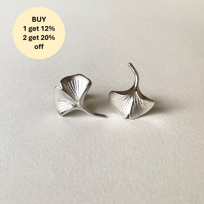 Ginkgo Matt White Gold Stud Earrings