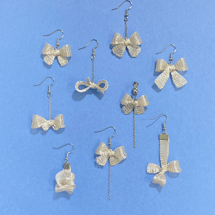 Bow Earrings (White) 銀白色蝴蝶結耳環