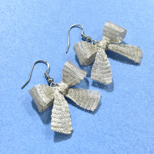 Bow Earrings (White) 銀白色蝴蝶結耳環