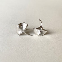 Ginkgo Matt White Gold Stud Earrings