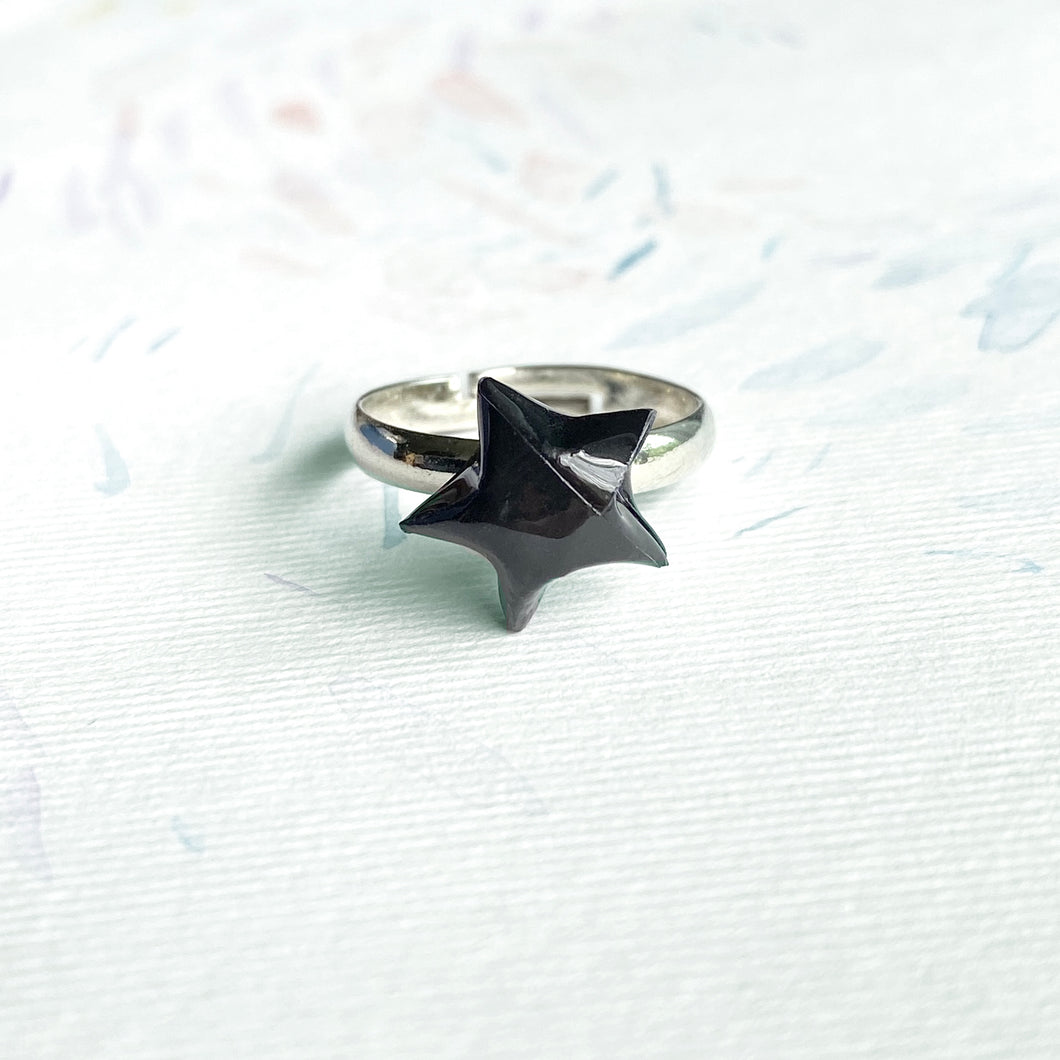Lucky Star Ring (Black)